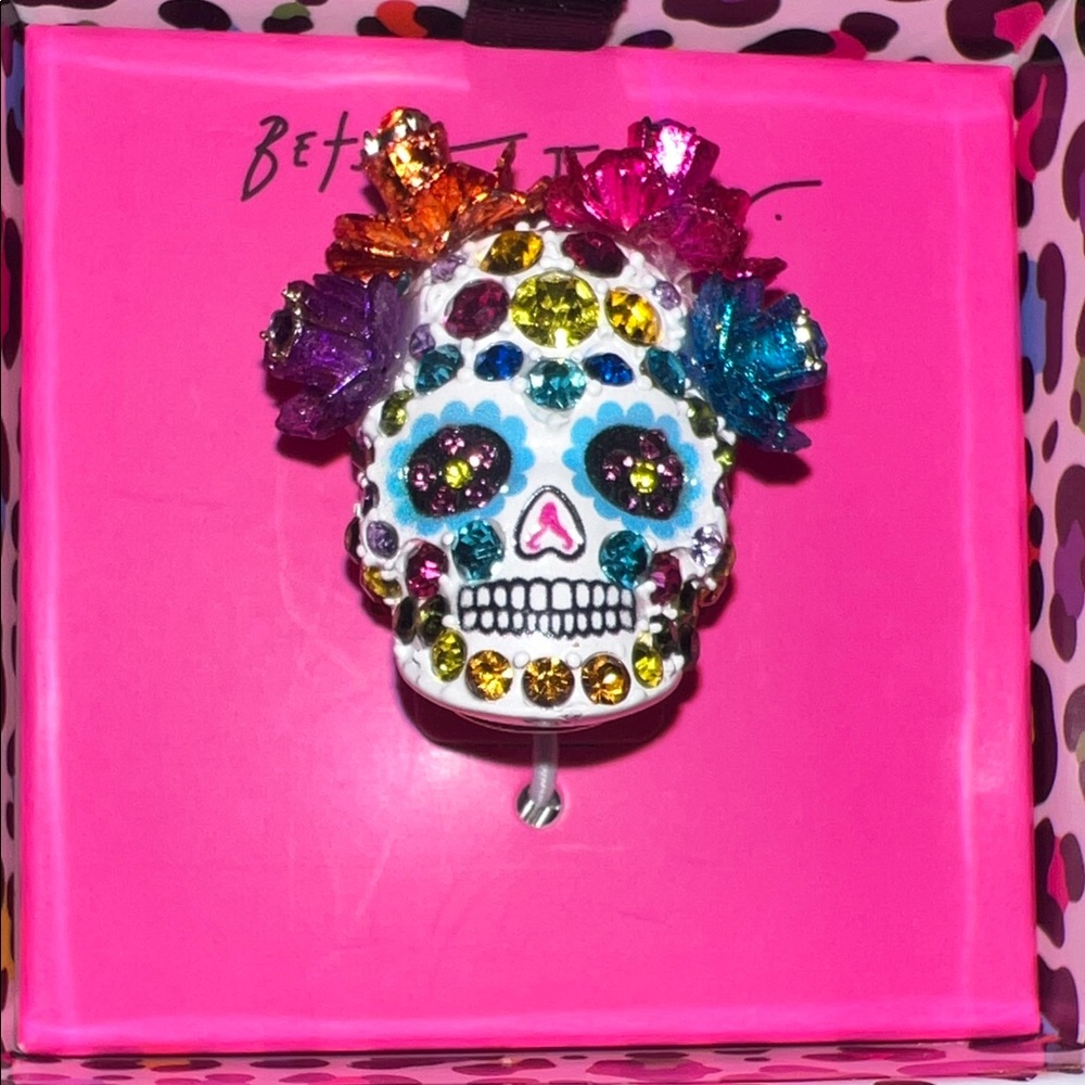 BNIB Betsey Johnson Colorful Skull ring Dia De los Muertos